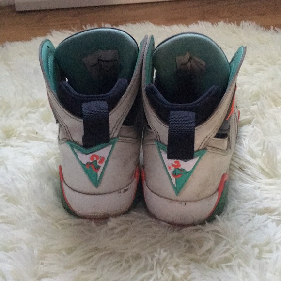 Jordan 6 - Picture 3 of 3